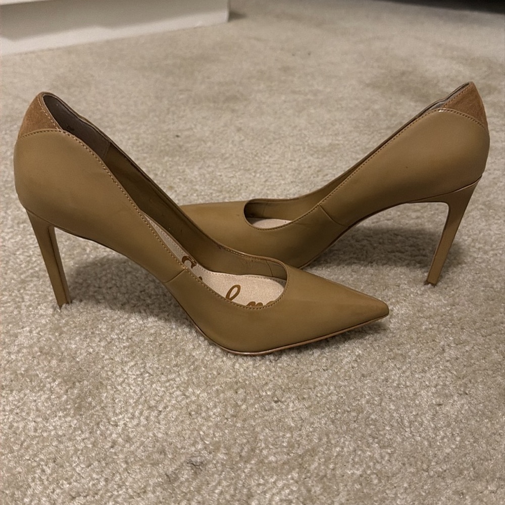 Sam Edelman Women's DEA Camel Patent Pumps